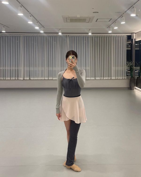 韓國Bonanza - Independence吊帶碳灰舞衣 (스텔라) 