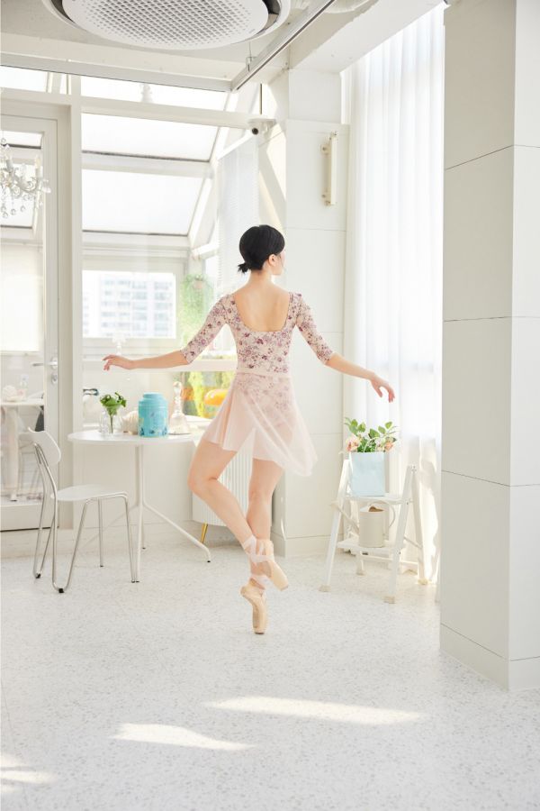 韓國Entrechat - Floral Whisper長袖舞衣 (Ivory Beige) 