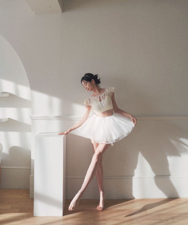 韓國Lenique - Black swan鋼管上衣+短褲 (Cream) 