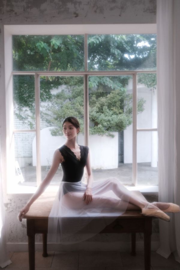 韓國Bonanza - Lace優雅舞衣 (All Black) 