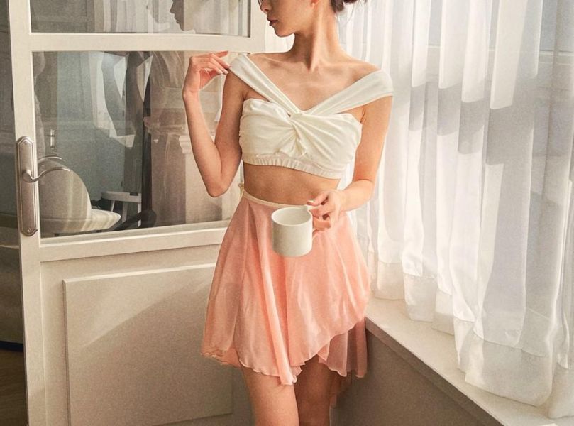 韓國Lenique - Two Shoulder Ribbon鋼管上衣+短褲 (Ivory) 