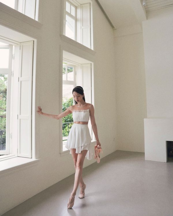 韓國Lenique - Peony Ivory鋼管舞衣 (上衣+短褲) 