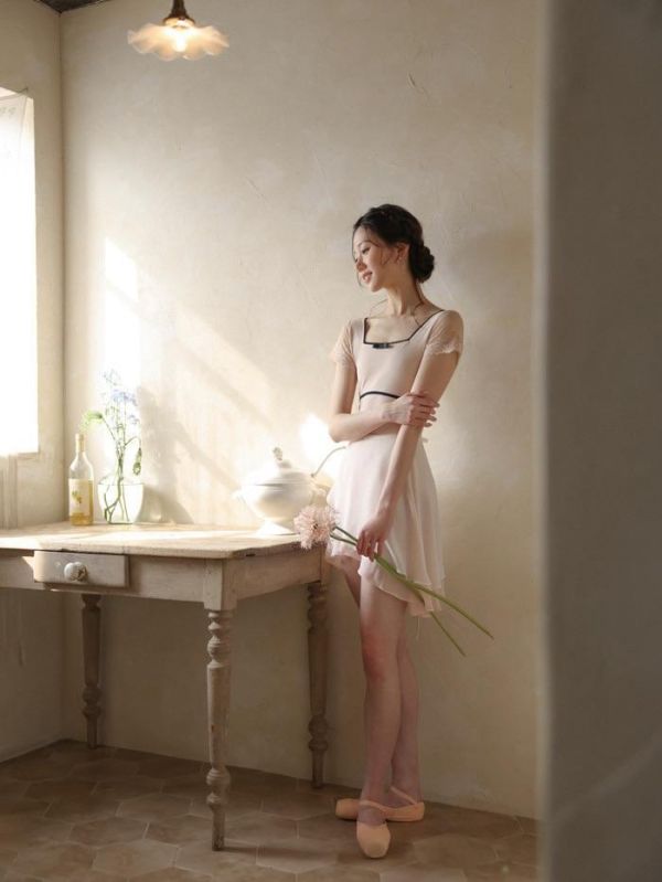 韓國iilaire - Elodie短袖舞衣 (Blush) 