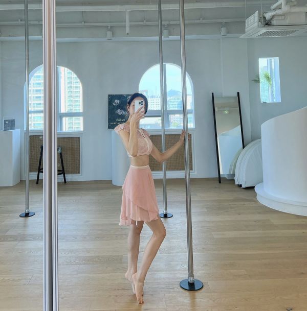 韓國Lenique - Black swan鋼管上衣+短褲 (Pink) 