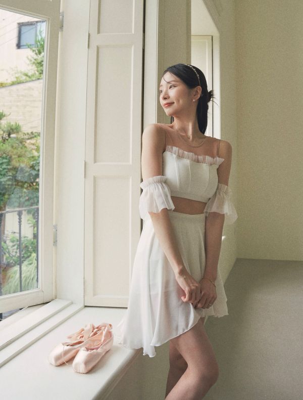 韓國Lenique - Peony Ivory鋼管舞衣 (上衣+短褲) 