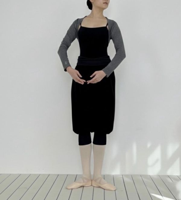 韓國MIGNON - 排汗七分褲 (兩色) 