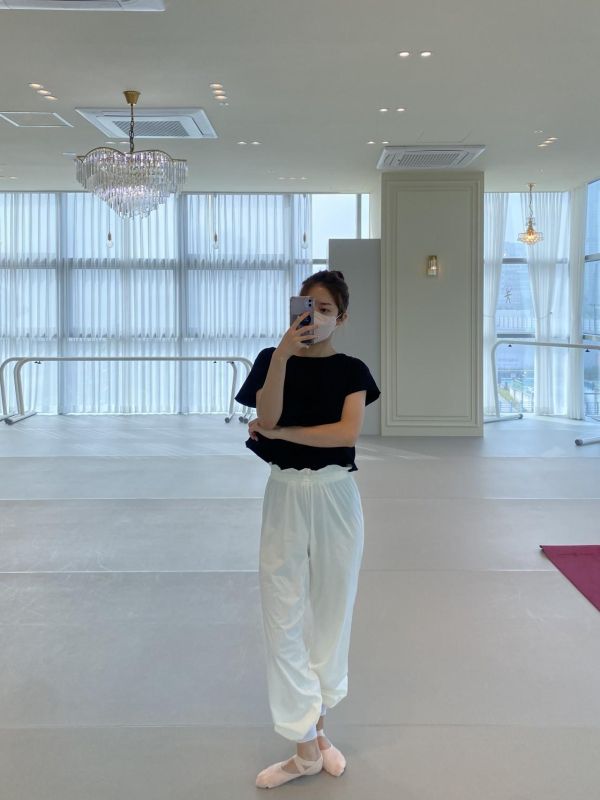 韓國LEVDANCE - Laura排汗長褲 (CREAM) 로라 웜업 팬츠 