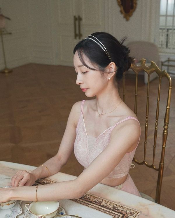 韓國Lenique - Etruah lace Pink鋼管舞衣 (上衣+短褲) 