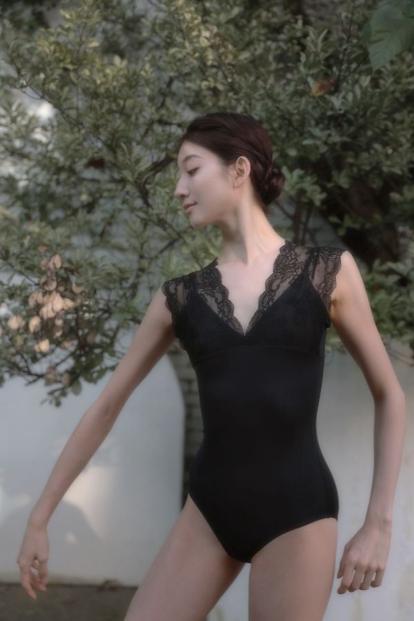 韓國Bonanza - Lace優雅舞衣 (All Black) 