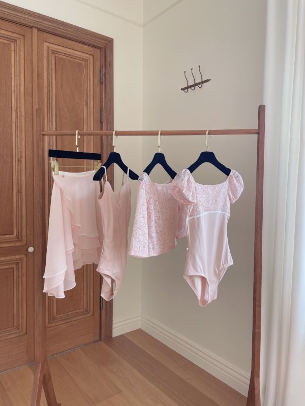 韓國iilaire - Floral Lace Lumi罩衫 (新版三色) 