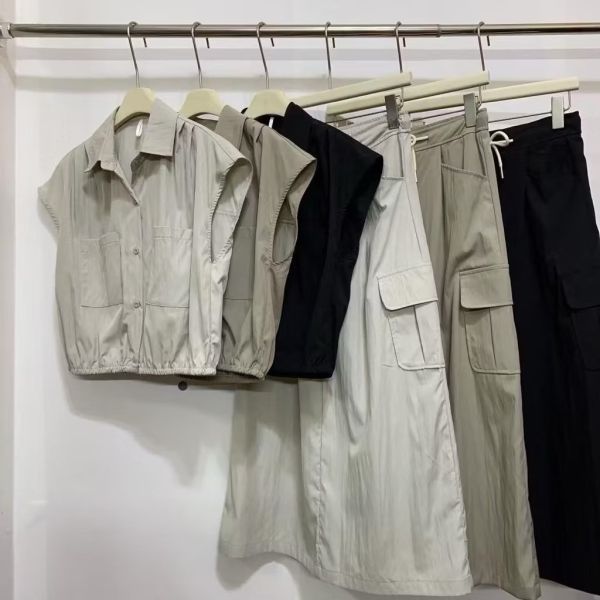 工裝裙速乾材質兩件式上衣+裙套裝 現貨杏色 工裝裙速乾材質兩件式上衣+裙套裝