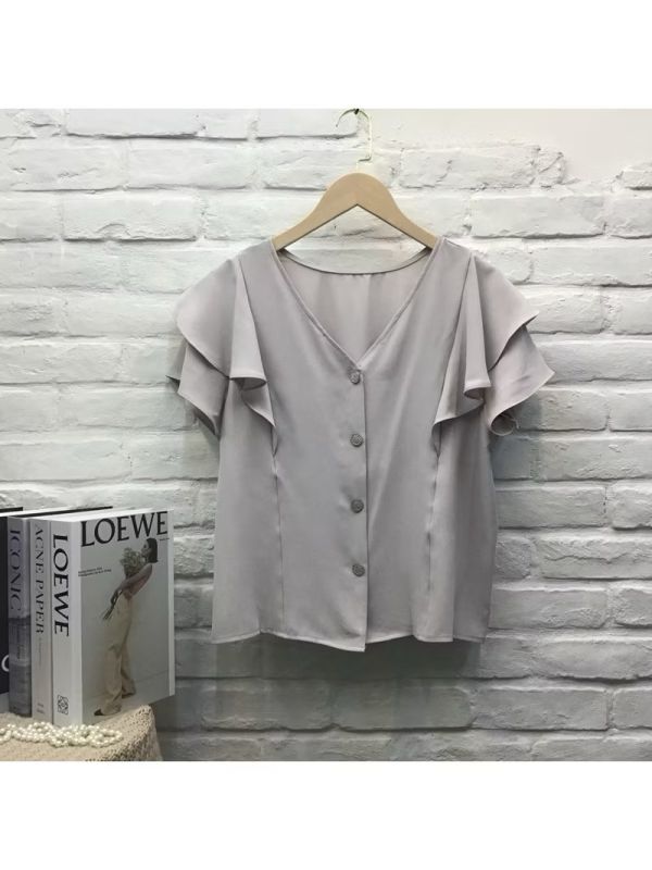 雪紡涼感V領鬆餅格釦雙荷葉袖衫 雪紡涼感V領鬆餅格釦雙荷葉袖衫