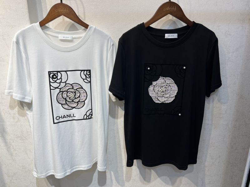 粉紫山茶花釘珠上衣 粉紫山茶花釘珠上衣