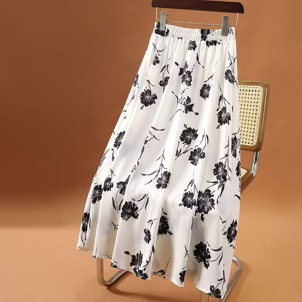 白色碎花雪紡長裙 白色碎花雪紡長裙