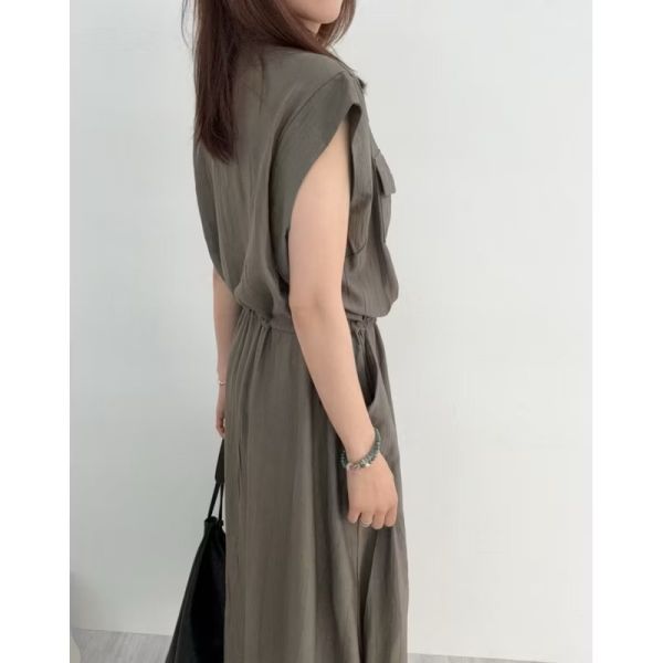 高質感翻領休閒綁帶洋裝 高質感翻領休閒綁帶洋裝