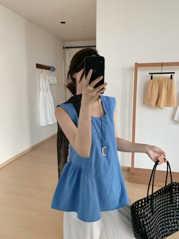 澎裙剪裁無袖上衣 修飾腰身・夏日顯瘦設計 澎裙剪裁無袖上衣 修飾腰身・夏日顯瘦設計