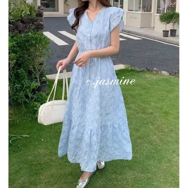 最美花色淡藍唯美繡花抽繩 口袋洋裝 最美花色淡藍唯美繡花抽繩 口袋洋裝