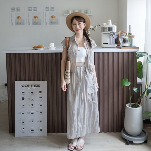 工裝裙速乾材質兩件式上衣+裙套裝 現貨杏色 工裝裙速乾材質兩件式上衣+裙套裝