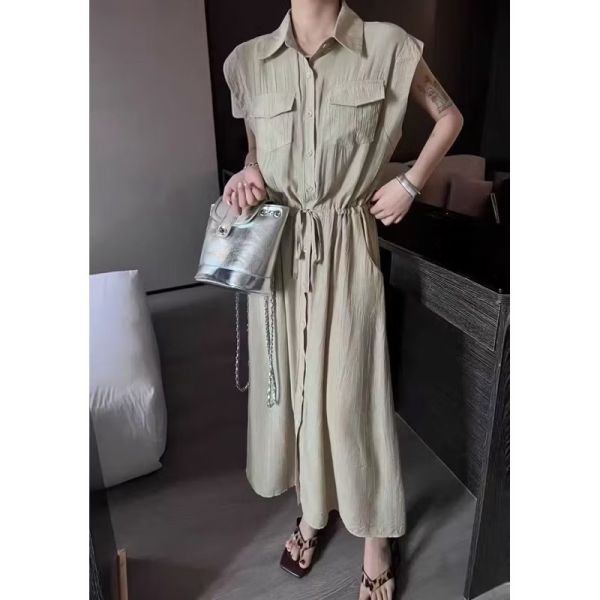 高質感翻領休閒綁帶洋裝 高質感翻領休閒綁帶洋裝