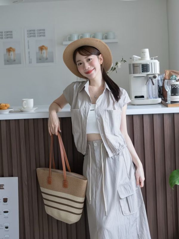 工裝裙速乾材質兩件式上衣+裙套裝 現貨杏色 工裝裙速乾材質兩件式上衣+裙套裝