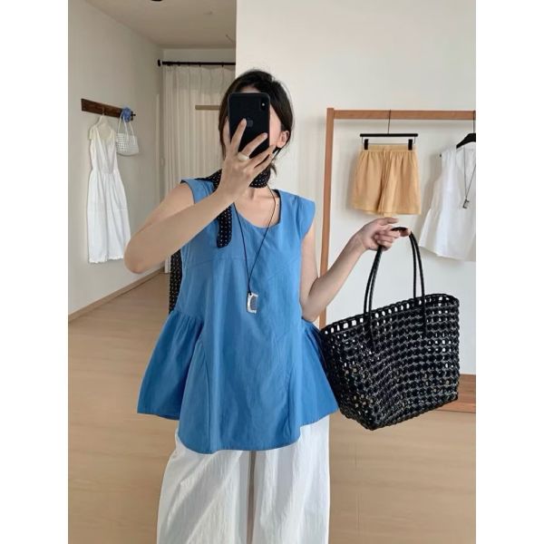 澎裙剪裁無袖上衣 修飾腰身・夏日顯瘦設計 澎裙剪裁無袖上衣 修飾腰身・夏日顯瘦設計