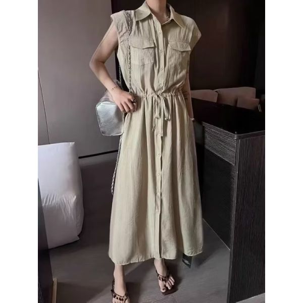 高質感翻領休閒綁帶洋裝 高質感翻領休閒綁帶洋裝