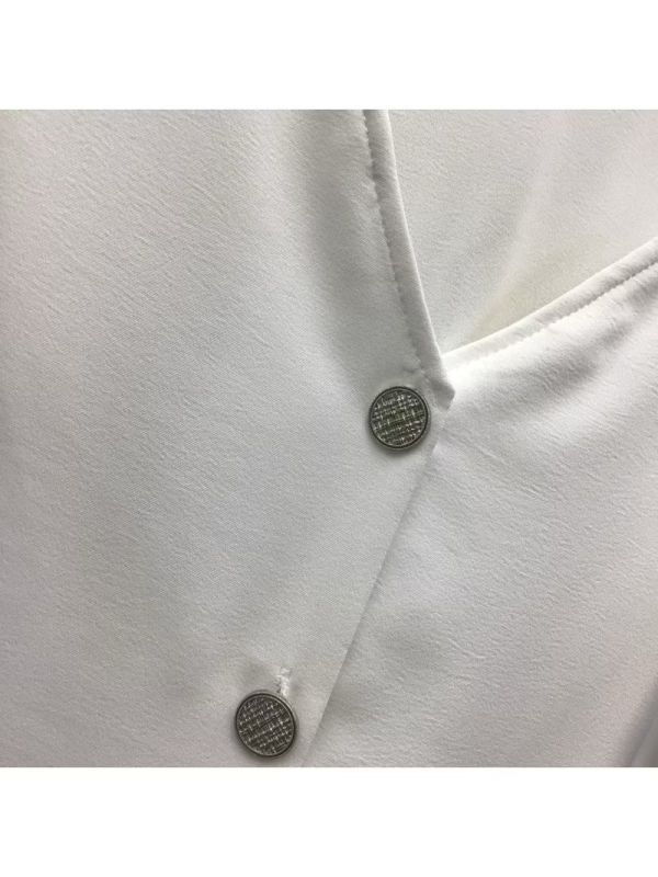 雪紡涼感V領鬆餅格釦雙荷葉袖衫 雪紡涼感V領鬆餅格釦雙荷葉袖衫