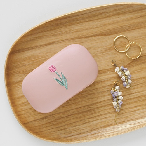 EL COMMUN  PRINTEMPS 花卉系列眼鏡盒、收納盒 Printemps, プランタン, 收納盒, 眼鏡盒, 飾品收納盒, 小物收納, 常備藥收納, 合皮收納, 刺繡設計, 刺繡雜貨, 日系雜貨, 文青雜貨, 質感小物, 收納控, 禮物推薦, 大人可愛, 新品推薦, 療癒小物, 生活雜貨