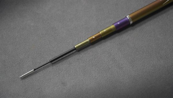 漁鄉DK 彩虹エビ34567尺釣蝦竿 正19調彩色蝦竿彩鈦電鍍色 