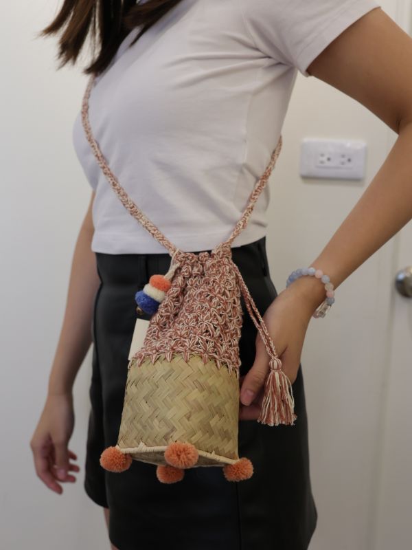 斜背藤編小廢包10*10CM 泰國草編包, 清邁手工包, 夏日度假包, 海邊沙灘包, 編織托特包, 泰國編織包