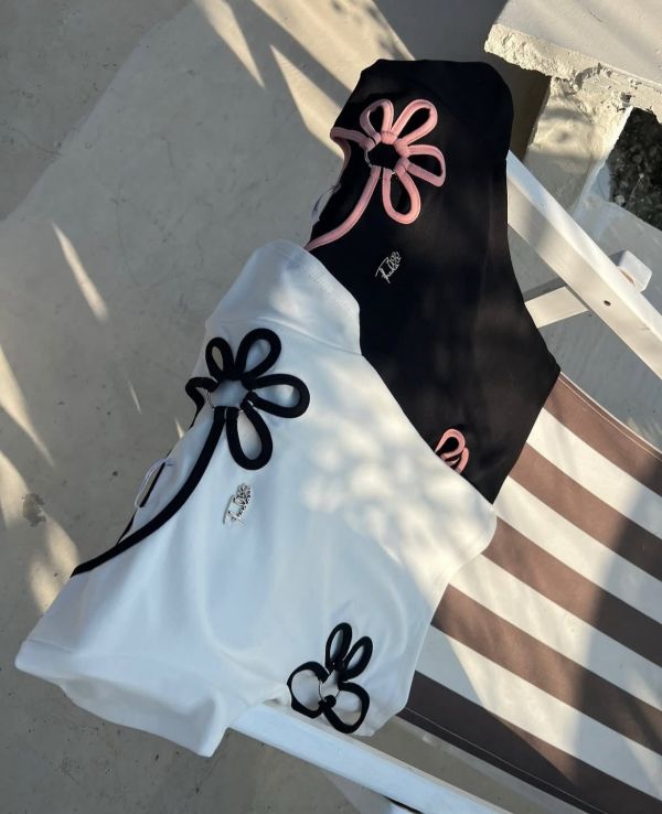 泰國設計師鏤空花花造型撞色短袖上衣 