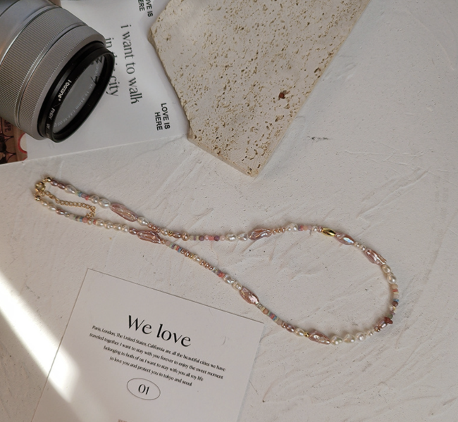 Pastel Pearl Bloom｜S925純銀粉紫珍珠手工項鍊 珍珠項鍊、S925純銀飾品、粉紫飾品、天然珍珠母貝、手工串珠項鍊、氣質項鍊、小眾設計