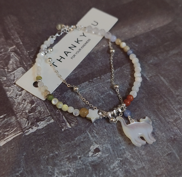 布偶貓假兩層彩石項鍊｜白蝶貝 × 南紅瑪瑙 × 925純銀 925純銀項鍊、日本古董珠、極細項鍊、駝色鎖骨鍊、小花珠飾、手工串珠飾品、小眾飾品推薦