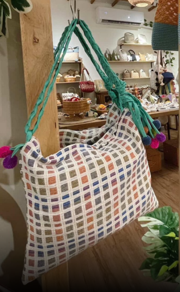 彩線包 三角包, 編織包, 草編包, 泰國包包, Madam CNX, 手提包, 肩背包, 夏日包包, 休閒包