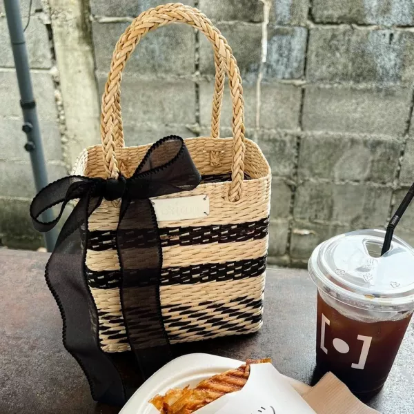 Lavender Bag Its Saan、泰國手工包、藤編包推薦、自然風包包、手工藝設計、編織包品牌