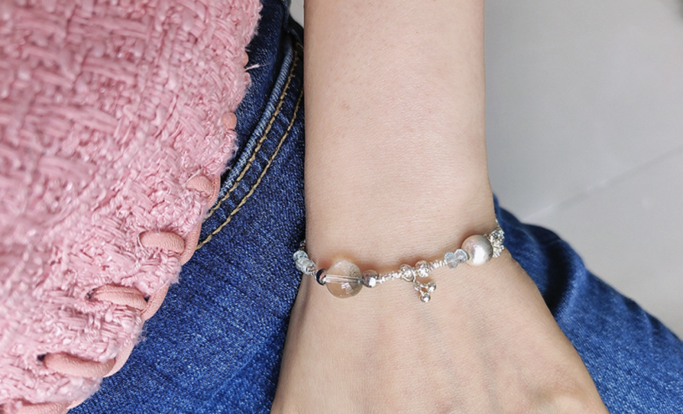 綠幽靈水晶手鍊｜11mm圓珠 × 925銀配件 925純銀項鍊、日本古董珠、極細項鍊、駝色鎖骨鍊、小花珠飾、手工串珠飾品、小眾飾品推薦