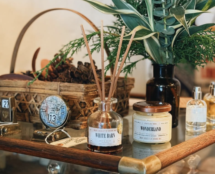 Cinder and Smoke | 居家擴香系列 Cinder and Smoke, 泰國香氛, 清邁代購, 手工擴香, 天然精油, White Barn, Wanderland, Cabin Camp, 木質調擴香, 果香調擴香, 居家質感擺飾