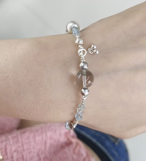 綠幽靈水晶手鍊｜11mm圓珠 × 925銀配件 925純銀項鍊、日本古董珠、極細項鍊、駝色鎖骨鍊、小花珠飾、手工串珠飾品、小眾飾品推薦