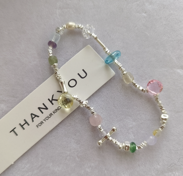 彩晶輕奢手鍊｜天然寶石 × 925銀碎銀子 925純銀項鍊、日本古董珠、極細項鍊、駝色鎖骨鍊、小花珠飾、手工串珠飾品、小眾飾品推薦