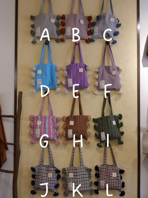 自然色系 × 手作感-小款(28×29cm) SoLaLa GOODS, 泰國手工包, 草編包, 編織袋, 休閒袋, 旅行包, 大號草編包, 小號草編包