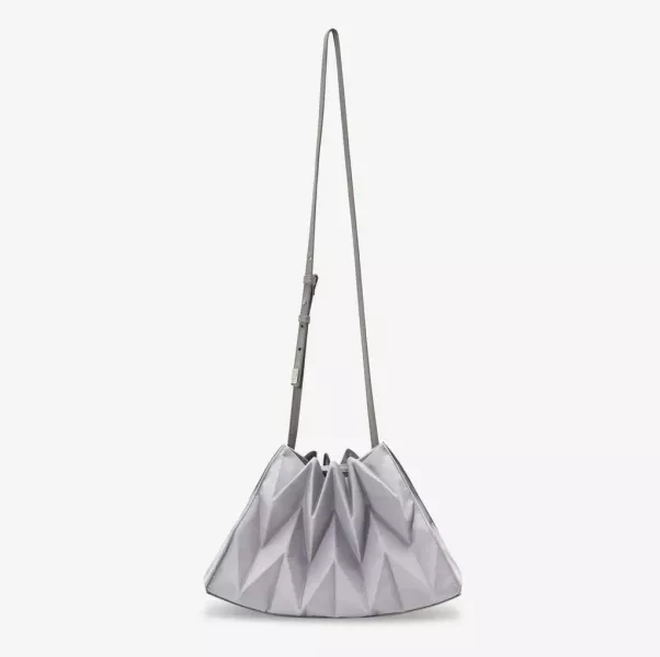 PAVI微光折線包-Ｗ-gyoza PAVI 水桶包, 質感肩背包, 文青包推薦, 手作風水桶包, 百搭日常包