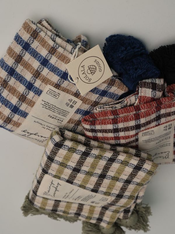 自然色系 × 手作感-小款(28×29cm) SoLaLa GOODS, 泰國手工包, 草編包, 編織袋, 休閒袋, 旅行包, 大號草編包, 小號草編包