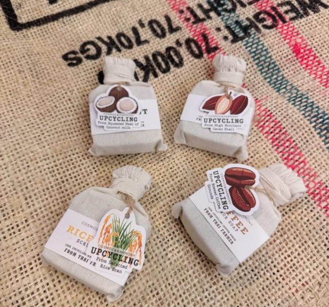 From Thai Farmer 農夫再生磨砂皂系列 泰國手工皂, 磨砂皂, 去角質皂, 農夫皂, Cosmos & Harmony, SoLaLa GOODS