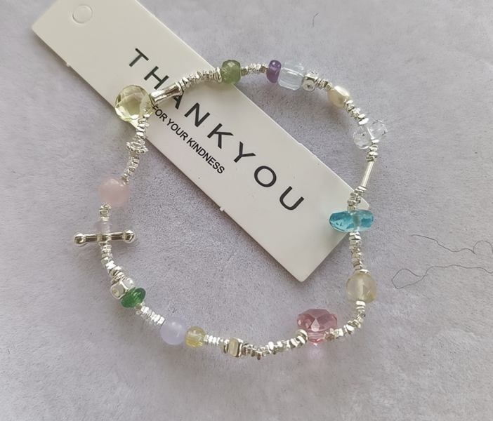 彩晶輕奢手鍊｜天然寶石 × 925銀碎銀子 925純銀項鍊、日本古董珠、極細項鍊、駝色鎖骨鍊、小花珠飾、手工串珠飾品、小眾飾品推薦