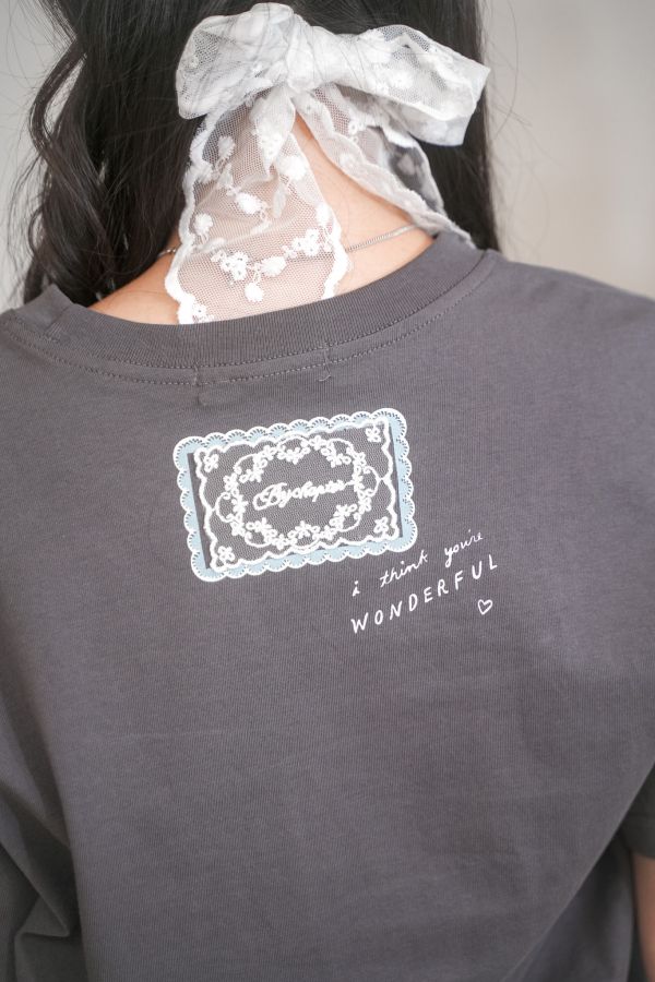 現貨 ∣ 刺繡花邊拼紗上衣 刺繡花邊拼紗上衣,韓國服飾,韓系服飾,韓系上衣