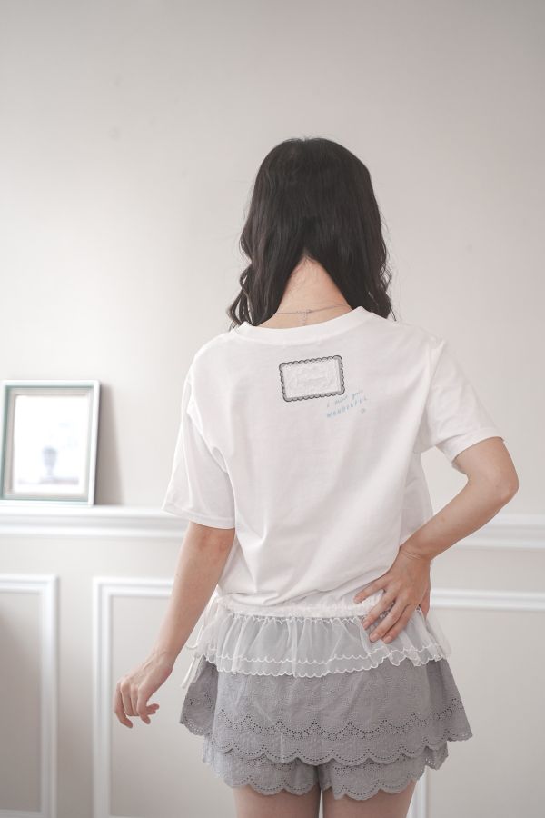 現貨 ∣ 刺繡花邊拼紗上衣 刺繡花邊拼紗上衣,韓國服飾,韓系服飾,韓系上衣