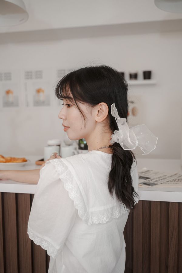水手領雕花邊上衣 水手領雕花邊上衣,韓系上衣,韓國服飾,韓國上衣