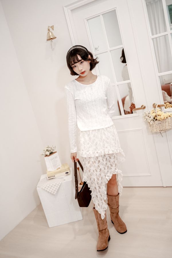 下擺不規則蕾絲長裙 下擺不規則蕾絲長裙