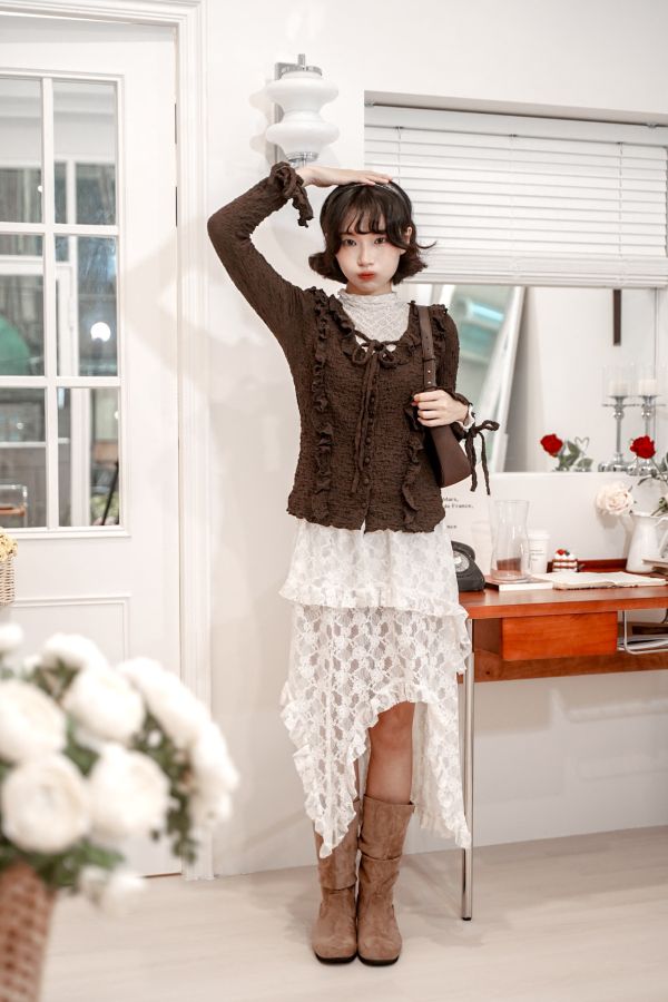 下擺不規則蕾絲長裙 下擺不規則蕾絲長裙