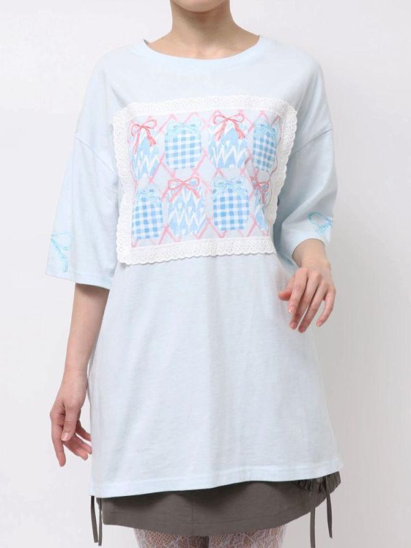 Merry Jenny 蝴蝶結花窗塗鴉tee Merry Jenny 蝴蝶結花窗塗鴉tee